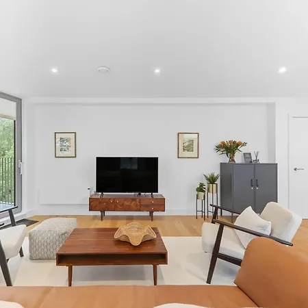 Atlas House Sixteen 公寓 *