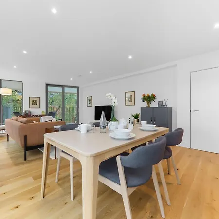 Atlas House Sixteen * 哈罗盖特