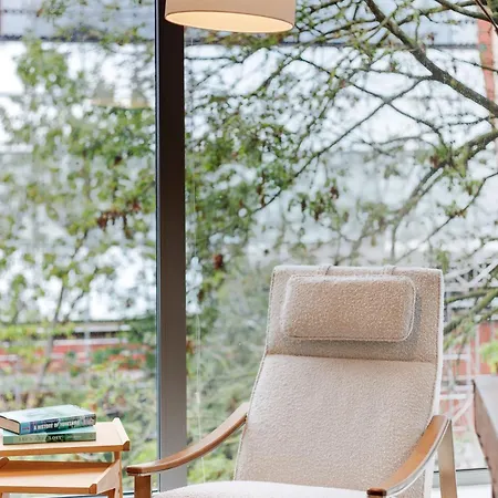 Atlas House Sixteen 公寓 *